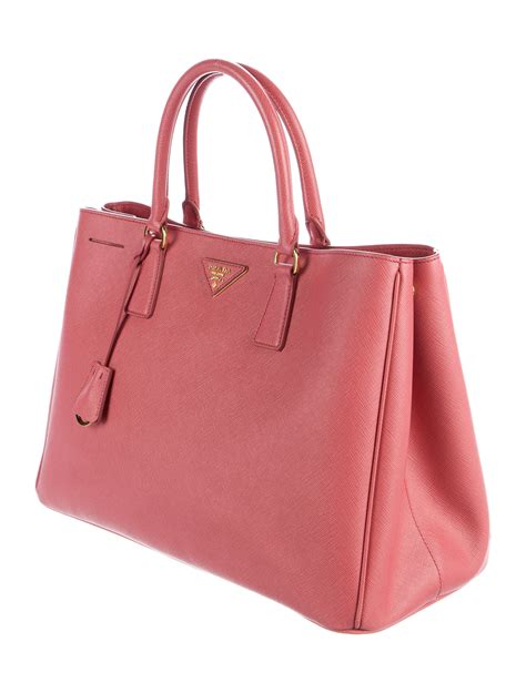 prada galleria saffiano leather bag ราคา|prada saffiano lux tote large.